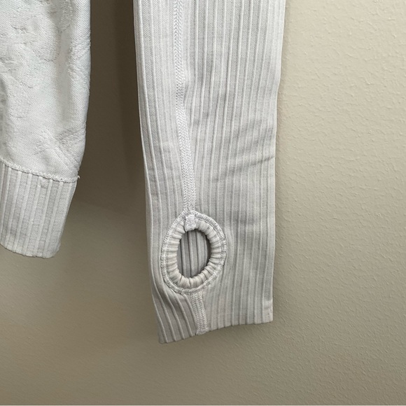 Lululemon Rest Less Pullover Heathered Silver Spoon - Picture 2 of 6